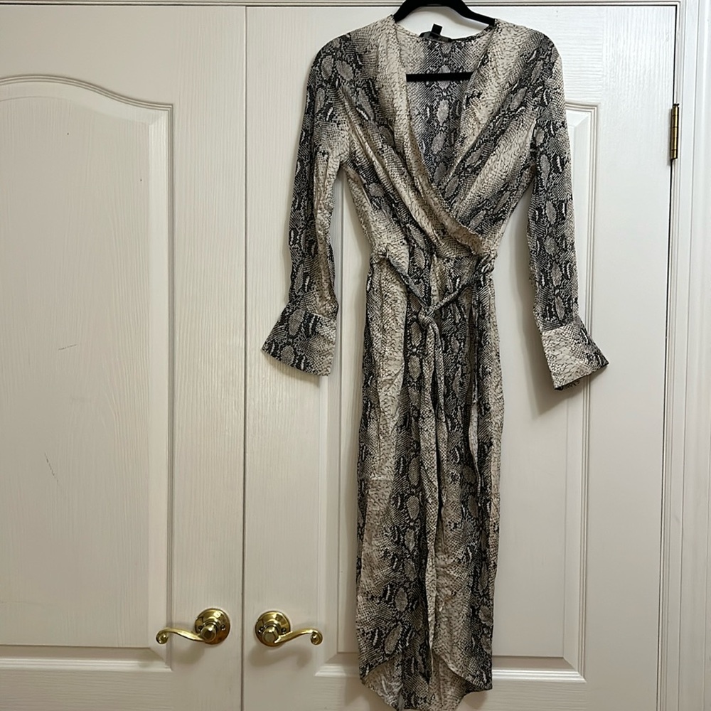 NWT Paper Heart Brown Snakeskin Wrap Midi Dress Size Small
